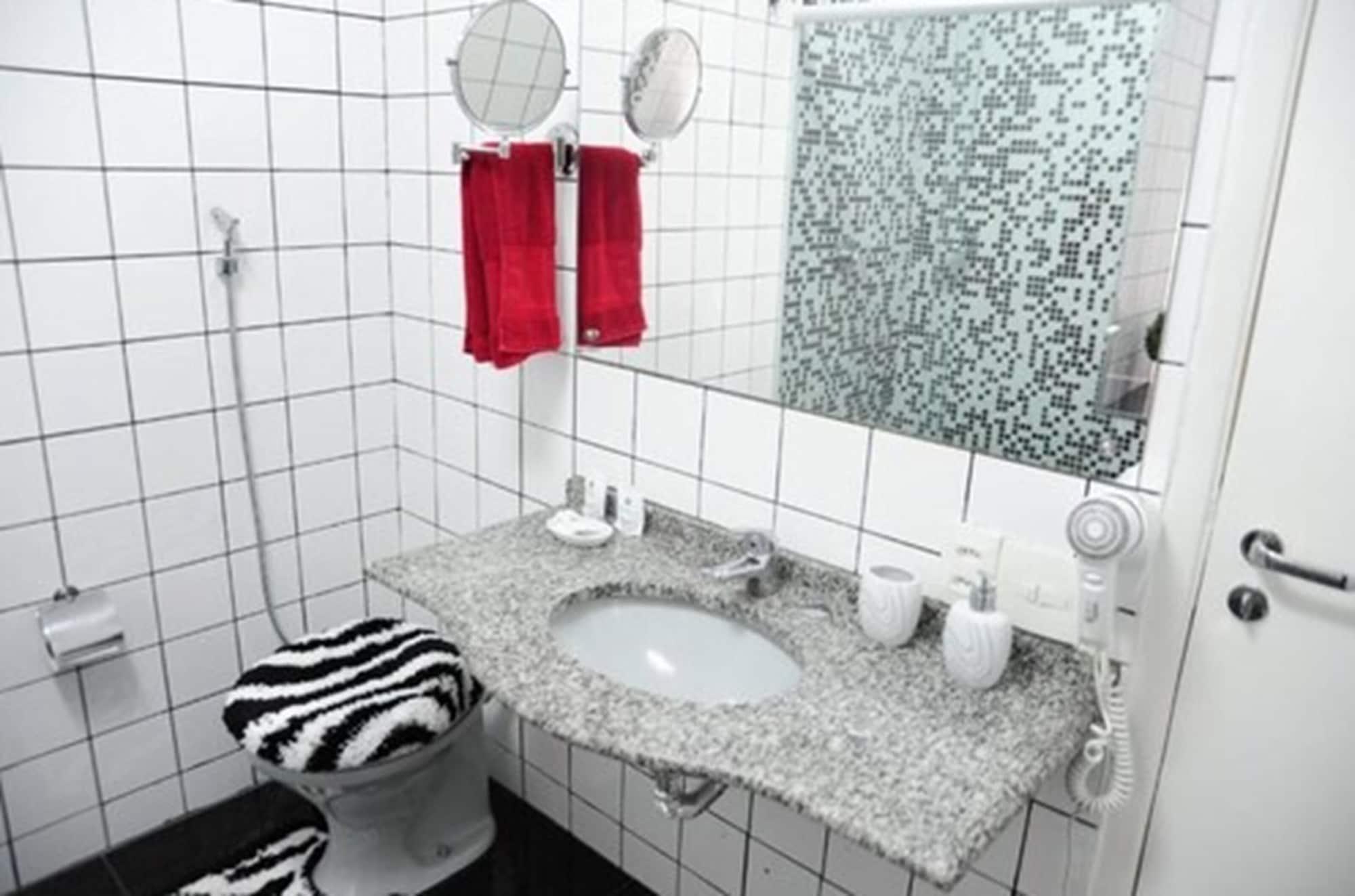Hotel Euro Suite Sao Paulo By Nacional Inn - A 600 Metros Da Rua 25 De Marco Zewnętrze zdjęcie